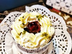 黑森林酸樱桃蛋糕-COVA(新天地Xintiandi店)