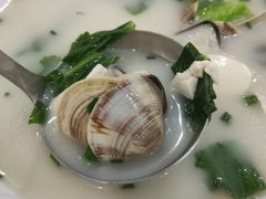 -鹏城人家海鲜酒家·23年老字号(较场尾店)