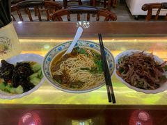 -金杨拉面王小吃面馆·牛三宝面·红烧牛肉粉