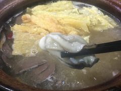 炸腐竹-花苑美食横琴生蚝火锅(拱北粤华路店)