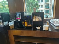 -上海西藏大厦万怡酒店Momo Cafe(徐汇店)