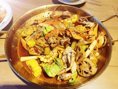 -臻鲜燕海鲜融合餐厅(金陵style店)