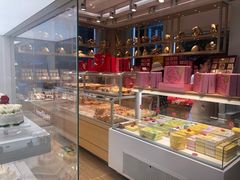 面包甜点陈列柜-好利来(朝外店)