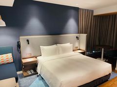 -珠海拱北口岸智选假日酒店
