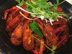 -虾弄弄海派小龙虾·牛羊蝎子火锅