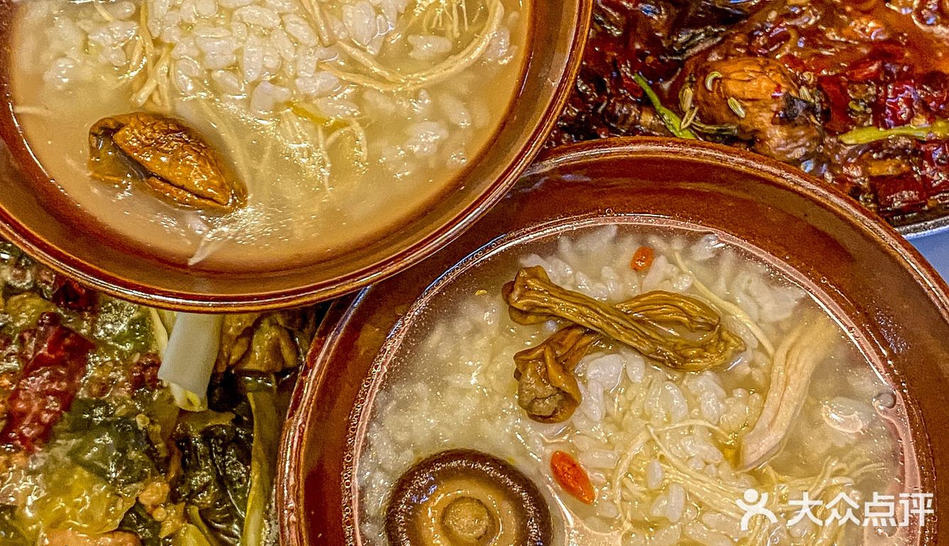 不用去成都!!在我大杭州吃到肥肠芋儿鸡🔥