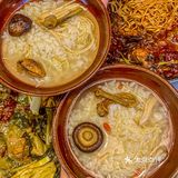 不用去成都!!在我大杭州吃到肥肠芋儿鸡🔥