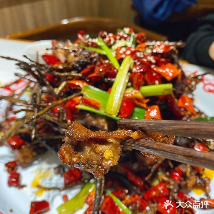 牙尖妹儿吃牙尖～