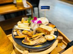 -一朵菌·野生菌探索家火锅(南亚店)