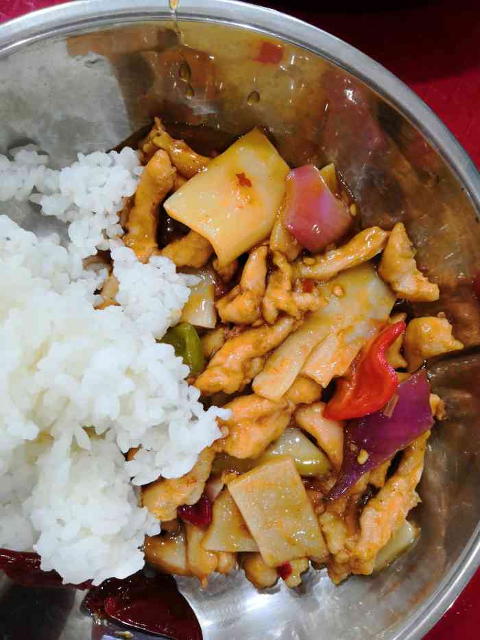 北京大学燕南食堂-"[薄荷]环境:一如既往的难找座 「芝.