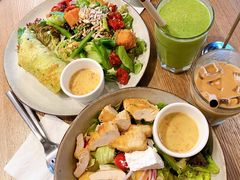 鸡肉牛油果芒果色拉-wagas(暖山店)