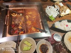 -老牌坊云南鱼豆花火锅(嵩山店)