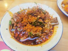 -拈签一笑黄牛肉辣卤串串