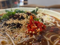 -啊墨江牛烂烀米线