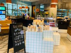 -Dough&Joe团憩(瑞虹天地月亮湾店)