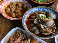 -爆炸头阿姨小四川正宗川味小吃(无任何分店)