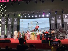 -东浩兰生上海世博展览馆