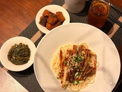 -恰餐厅及酒吧 CHAR Bar & Grill (北京丽都皇冠假日店)