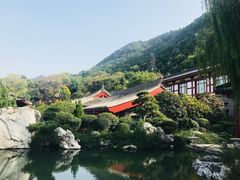 酒店内部的亭台水榭-西安华清御汤酒店