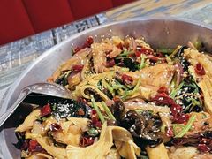 -鸡遇虾煲干锅火锅(小寨金莎店)