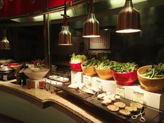 自助取餐区-咖啡苑自助餐厅·中国大饭店