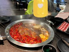 菌汤鸳鸯锅-锅说大脸毛肚重庆老火锅(佐阾店)