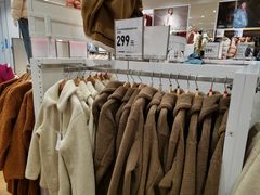 -优衣库(上海颛桥万达广场店)