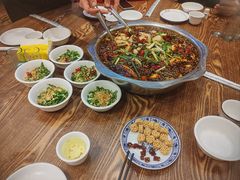 -乡土特色.冷锅鱼.牦牛肉汤锅