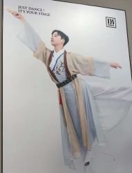 -单色舞蹈