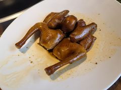 古法酱油浸妙龄乳鸽-大良毋米粥(锦龙路总店)
