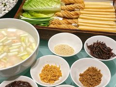 -湖畔鲁菜·二十年老字号餐厅(大明湖店)