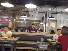 大堂-黄记煌三汁焖锅(王府井店)