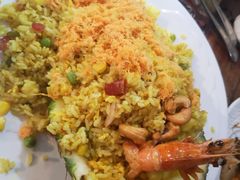 泰式香甜菠萝饭-玖月时尚泰式餐厅