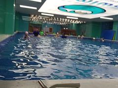 -Swim斯卫姆国际儿童游泳中心(红博中央公园店)