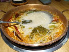 -洱火云南酸菜牛肉火锅(石景山当代商城店)