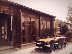 -田园东方蜜桃村的田野营地