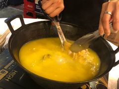 -鲜入围煮花胶鸡海鲜火锅