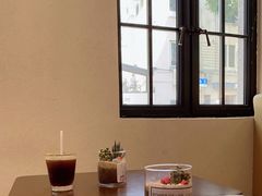 -Fridi Patisserie Cafe