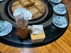 -人民公社铁锅炖·东北菜(卫国道店)