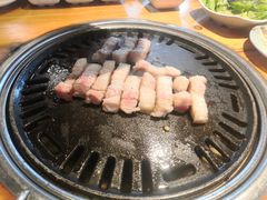 -唯成•韩国炭火烤肉 유성고기