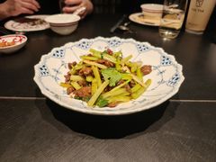 脆芹辣炒黄牛肉-锦楼·臻选新杭帮(杭州中心店)