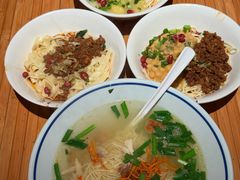 -周小波重庆小面·重庆名小吃(邹容路店)