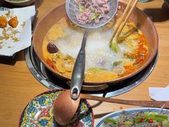 -洱火云南酸菜牛肉火锅(石景山当代商城店)