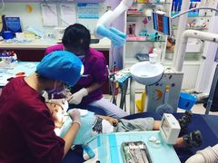 -瑞尔齿科(颐堤港诊所)