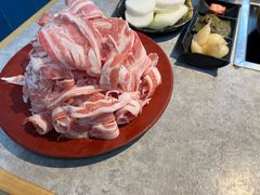-洞庭洲·防空洞火锅·烧烤·铜锅涮肉(新百广场店)