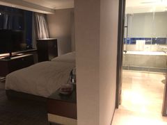 -上海龙之梦万丽酒店