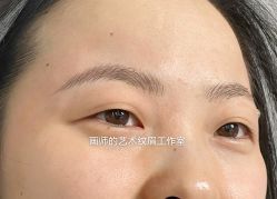 -一个差评成就的纹眉店