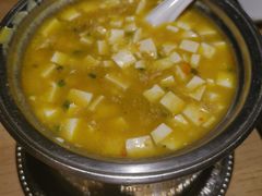 蟹粉豆腐-吴越荣记苏州菜·松鼠桂鱼100%活鱼现做(斜塘老街店)