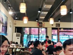 大堂-肖肖酸萝卜鱼火锅(总店)