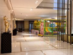 -天津京基皇冠假日酒店